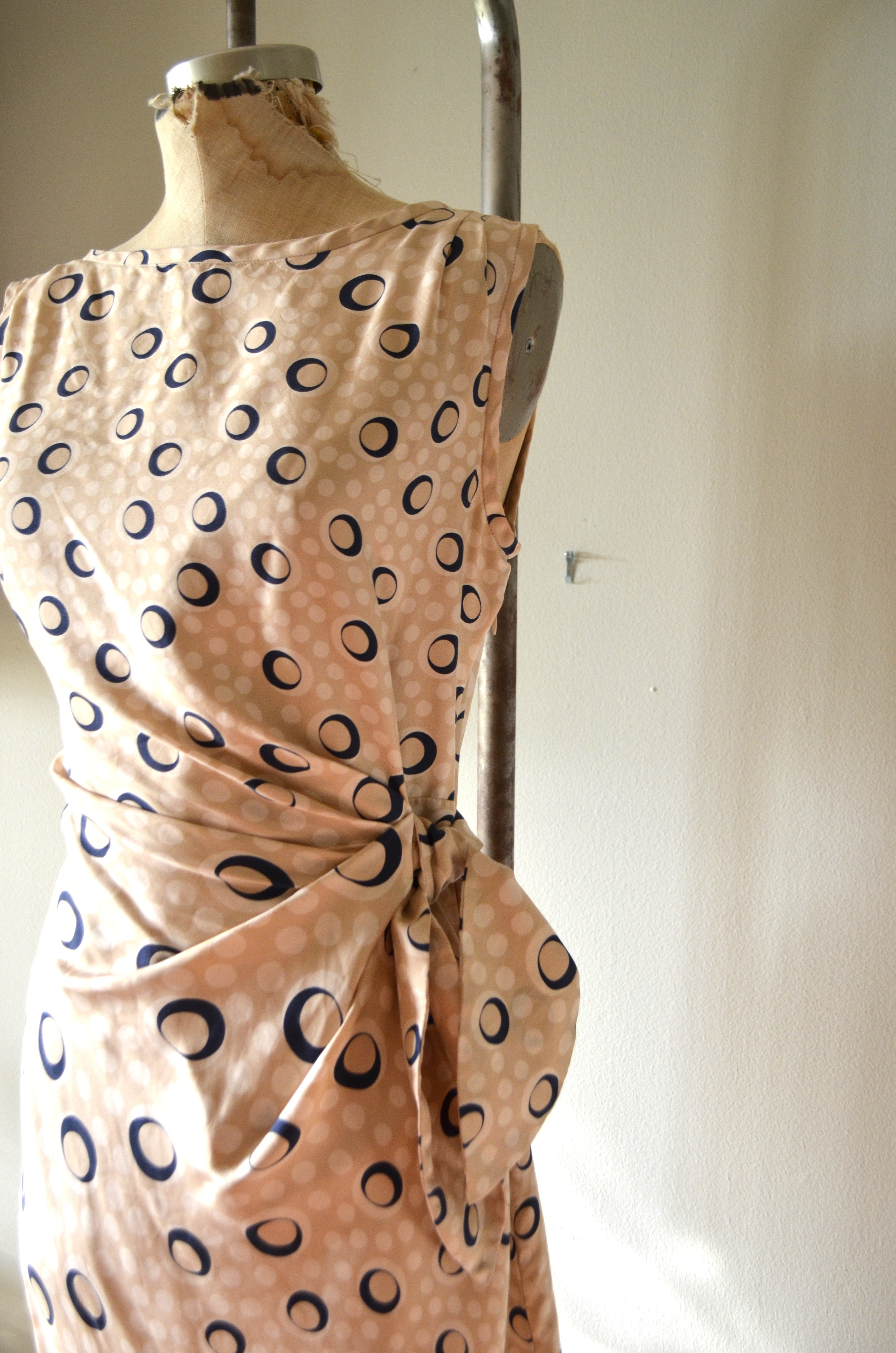 Authentic Diane Von Furstenberg 100% silk polka dot dress