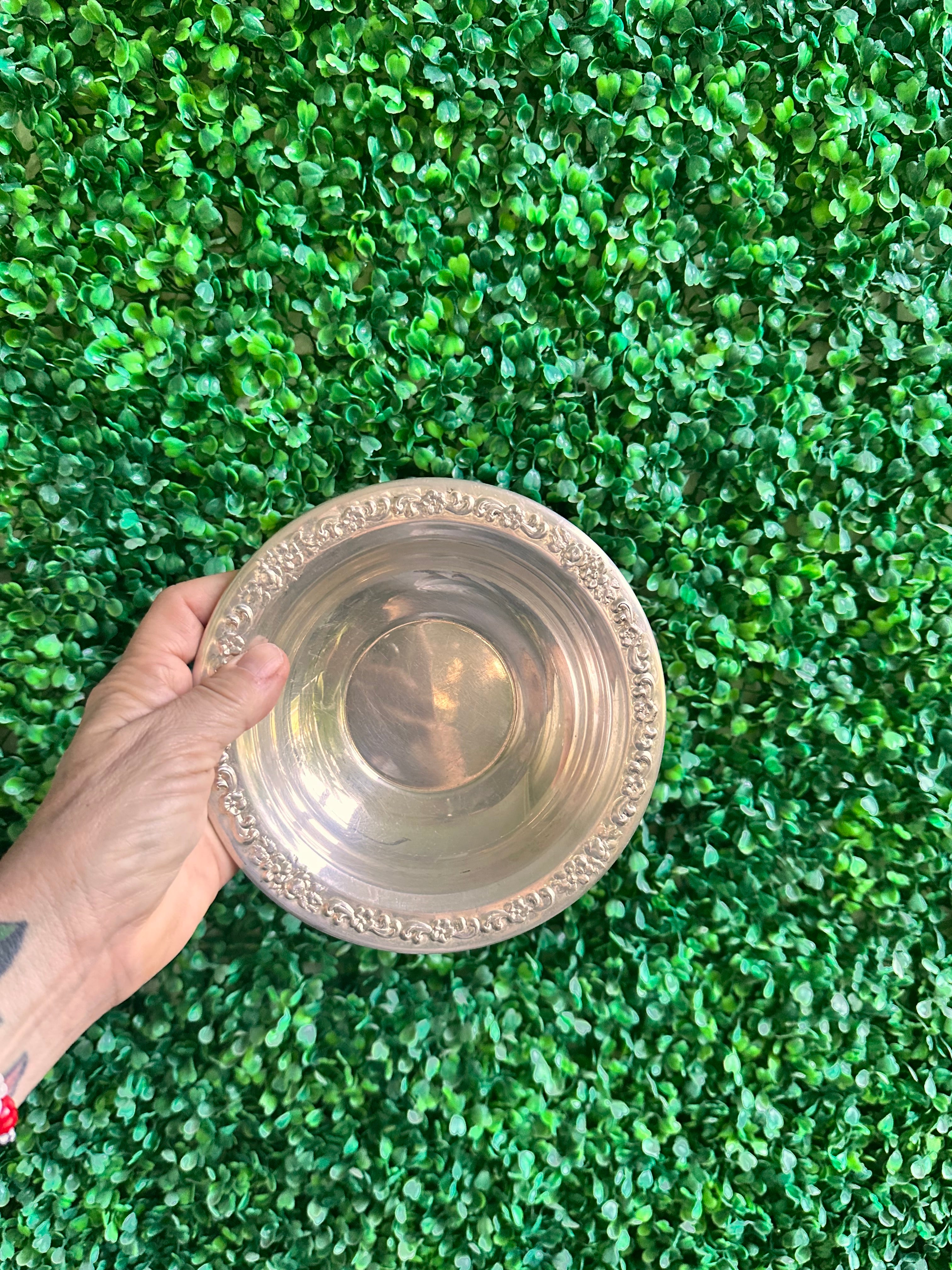 2 Vtg Sheridan Silverplate Round Ornate Pattern on Rim 6.5” Bon Bon Bowls