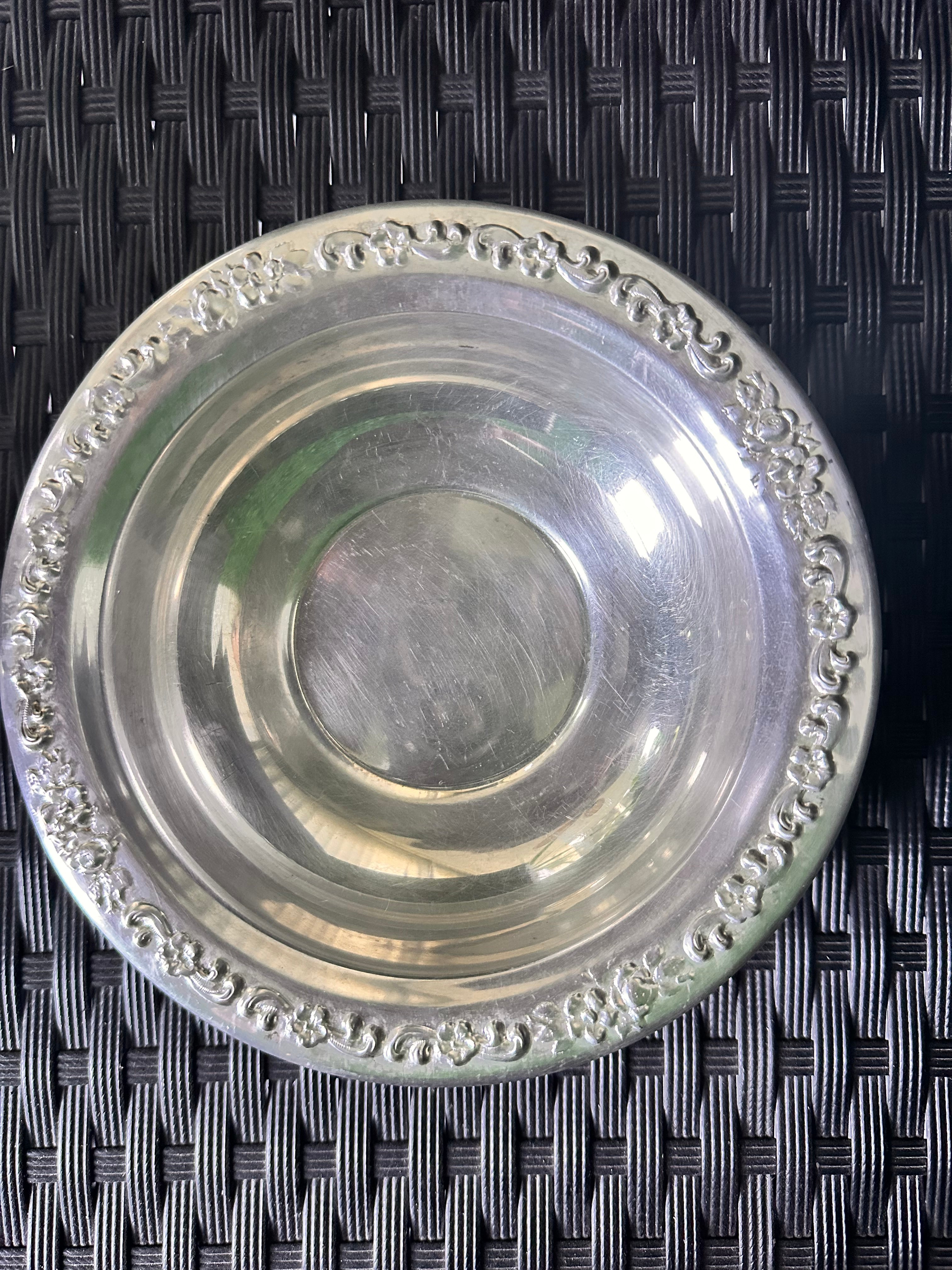 2 Vtg Sheridan Silverplate Round Ornate Pattern on Rim 6.5” Bon Bon Bowls