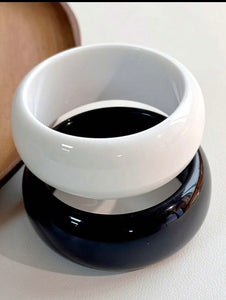 New Deadstock Black and White Resin Bangles Geometric Bracelets set of 4