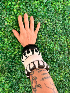 New Deadstock Black and White Resin Bangles Geometric Bracelets set of 4