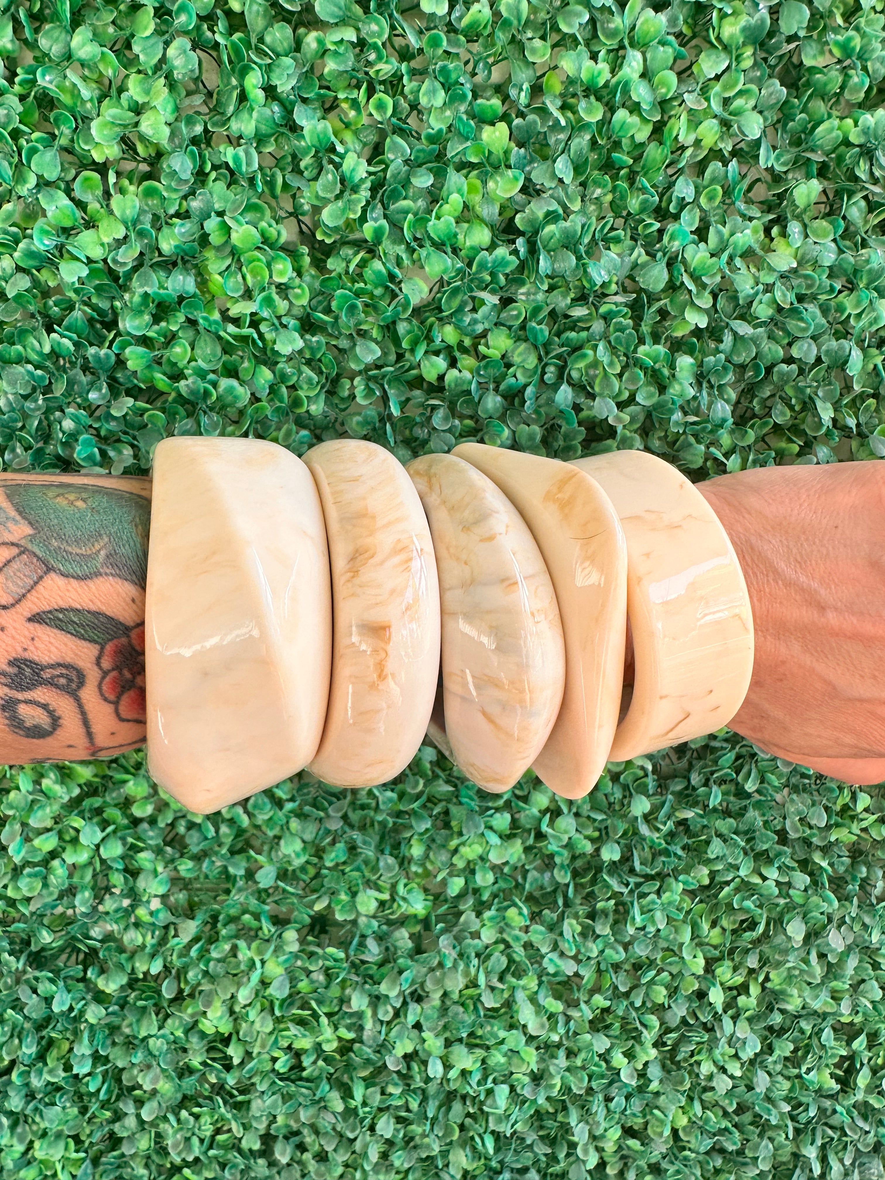 New Deadstock Vintage Chunky Thick Resin Acrylic Smudging Bangles Geometric Irregular Bracelets set of 5