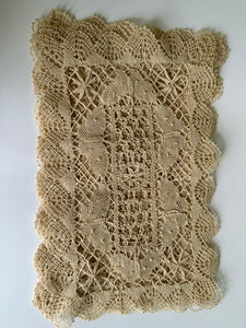 Antigue 1920s crocheted cream cotton retangular placemat scalloped cover decor set of 6