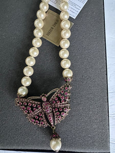 New with Tags Heidi Daus big pearl and fuchsia butterfly Swarovski necklace choker