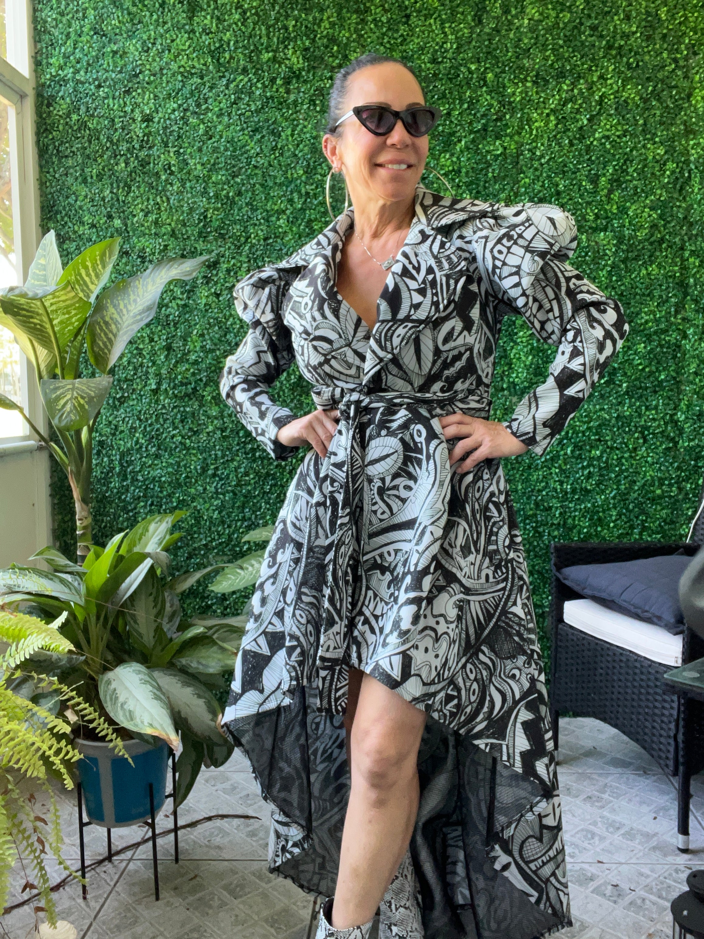 Nwt CQ BY CQ for Bloomingdales Abstract puff sleeve tie waist Jacket m Cougar Vintage Shop Nwt CQ BY CQ for Bloomingdales Abstract puff sleeve tie waist Jacket m Cougar Vintage Shop