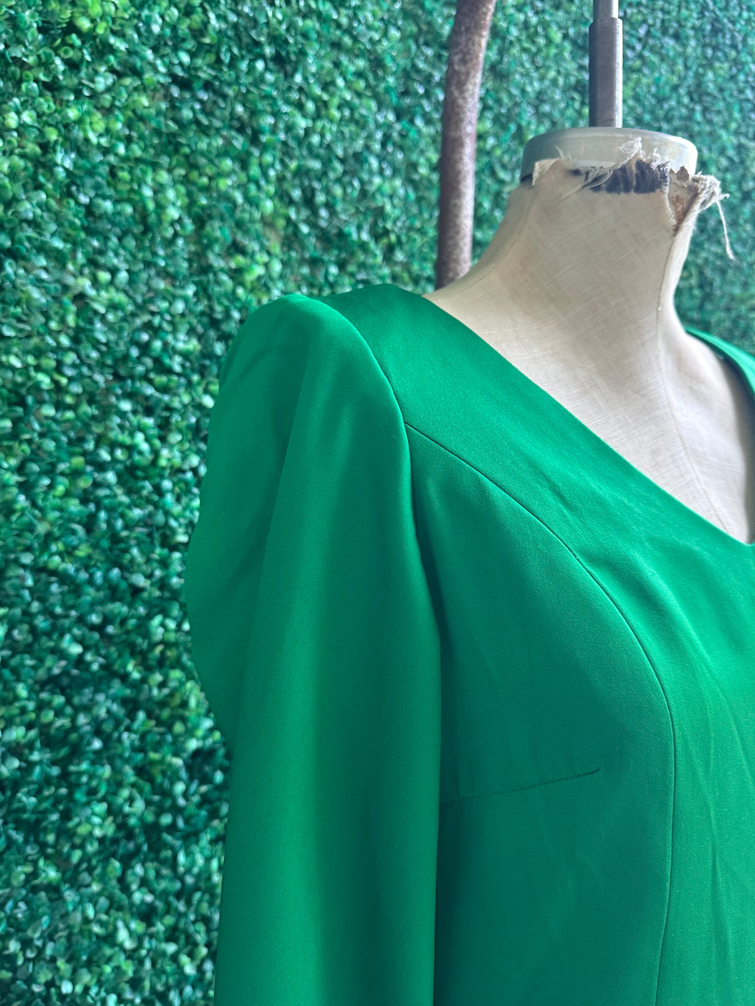 1960s Jackie Kennedy green satin dress with pleated skirt Alonso made in Italy