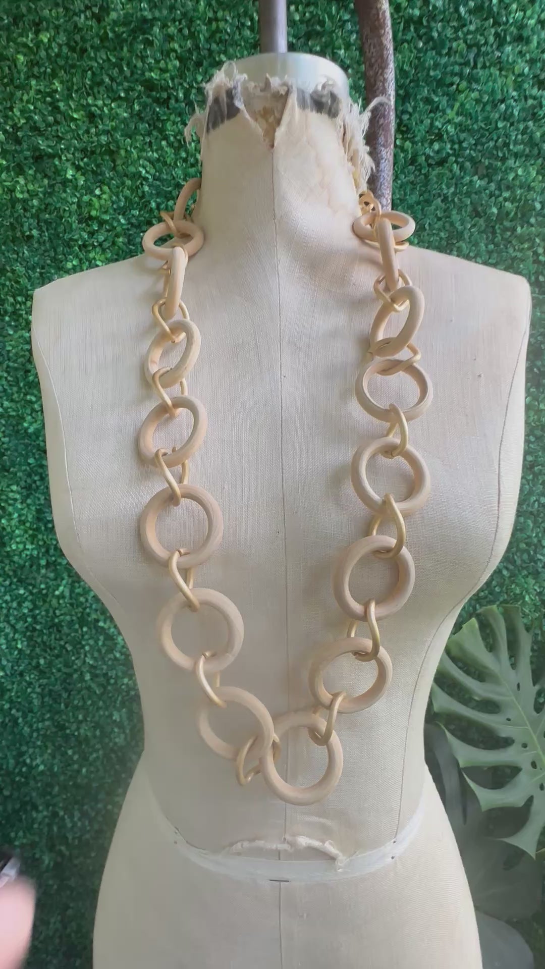 Vintage 32 Inch Wood Ring And Chain Link Necklace Chunky Tan Natural Wood Read