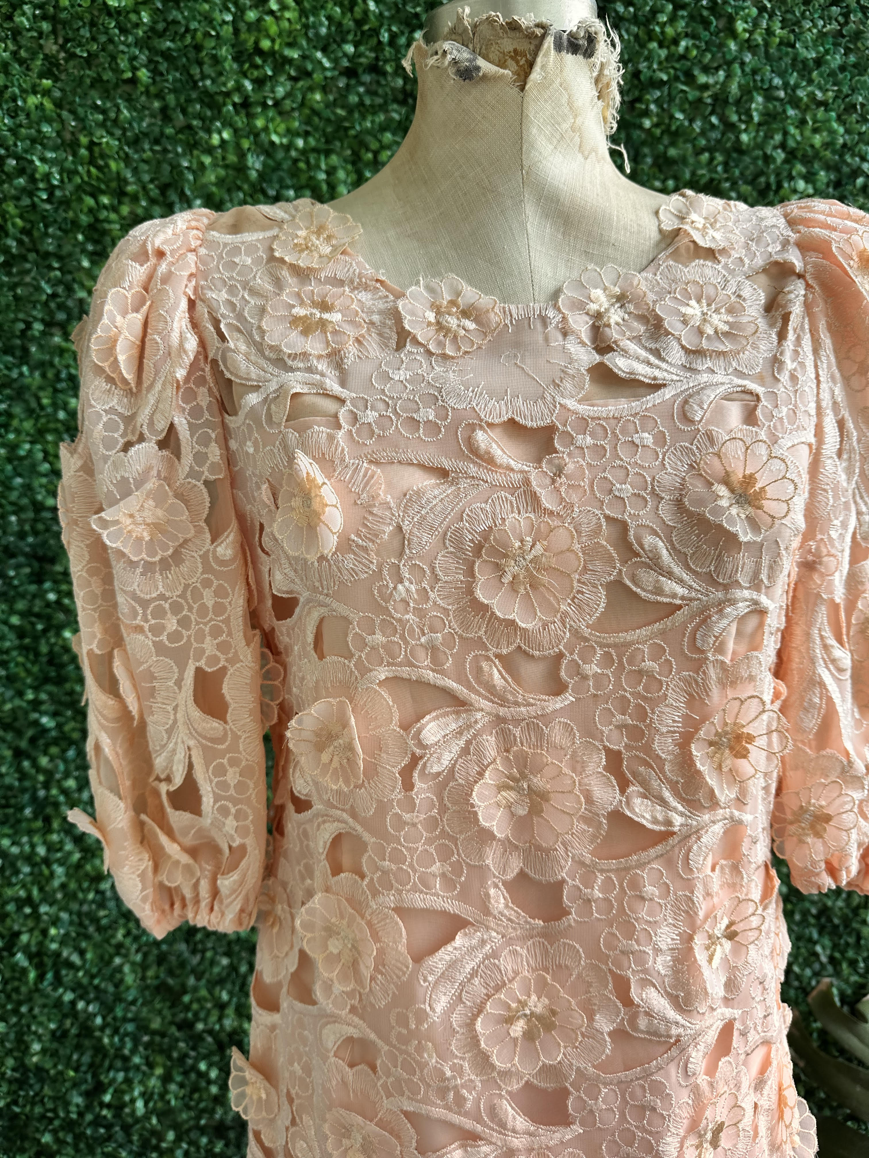 Vintage Peach Richilene Embroidered Lace Balloon Sleeve Dress