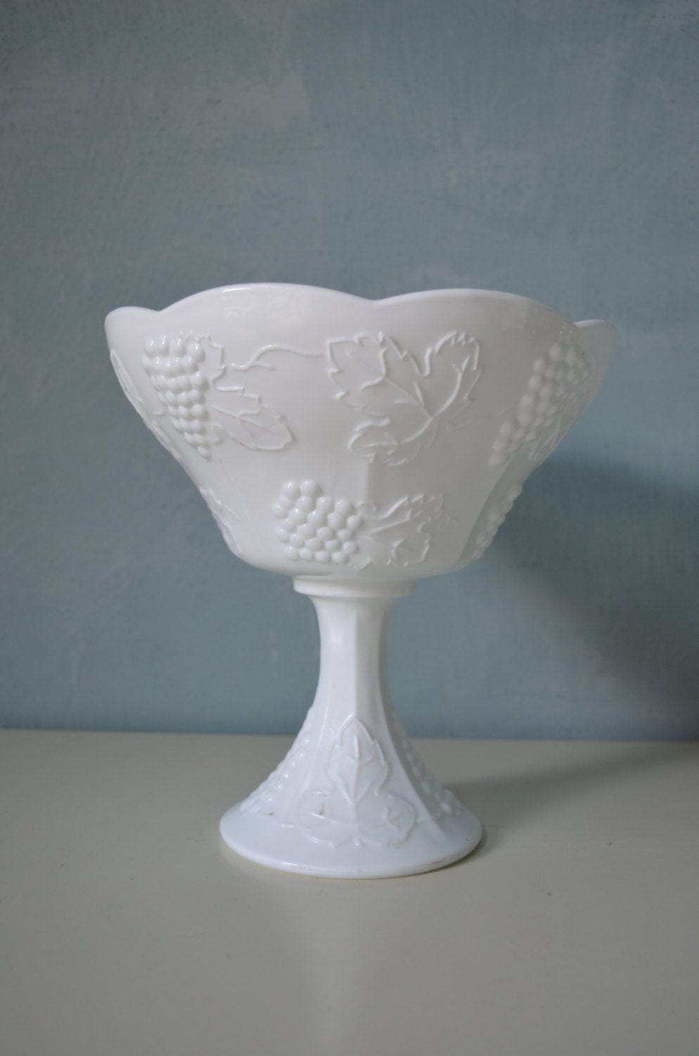 White Milk Glass Grapes & Leaves Pedestal Bowl 4 Dish Planters-Goblet-Vase-Wedding Centerpiece Set