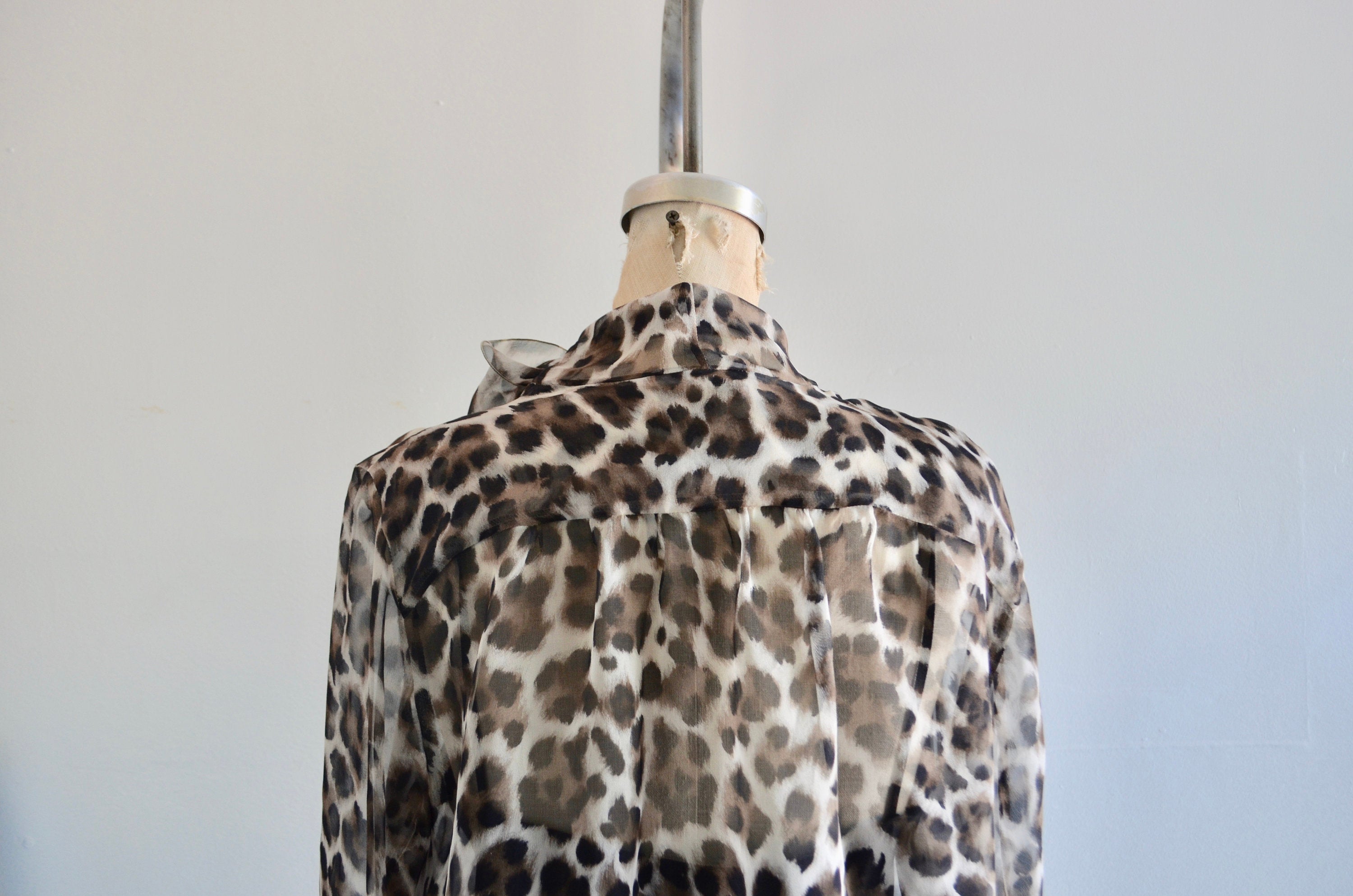 Les Copains Leopard Pussybow Sheer Blouse With Black Cami Top Twin Set Authentic