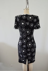 Sequined Black And White Floral Wiggle Dress Boho Chic Wedding Prom Pageant Cocktail Party A.J. Bari