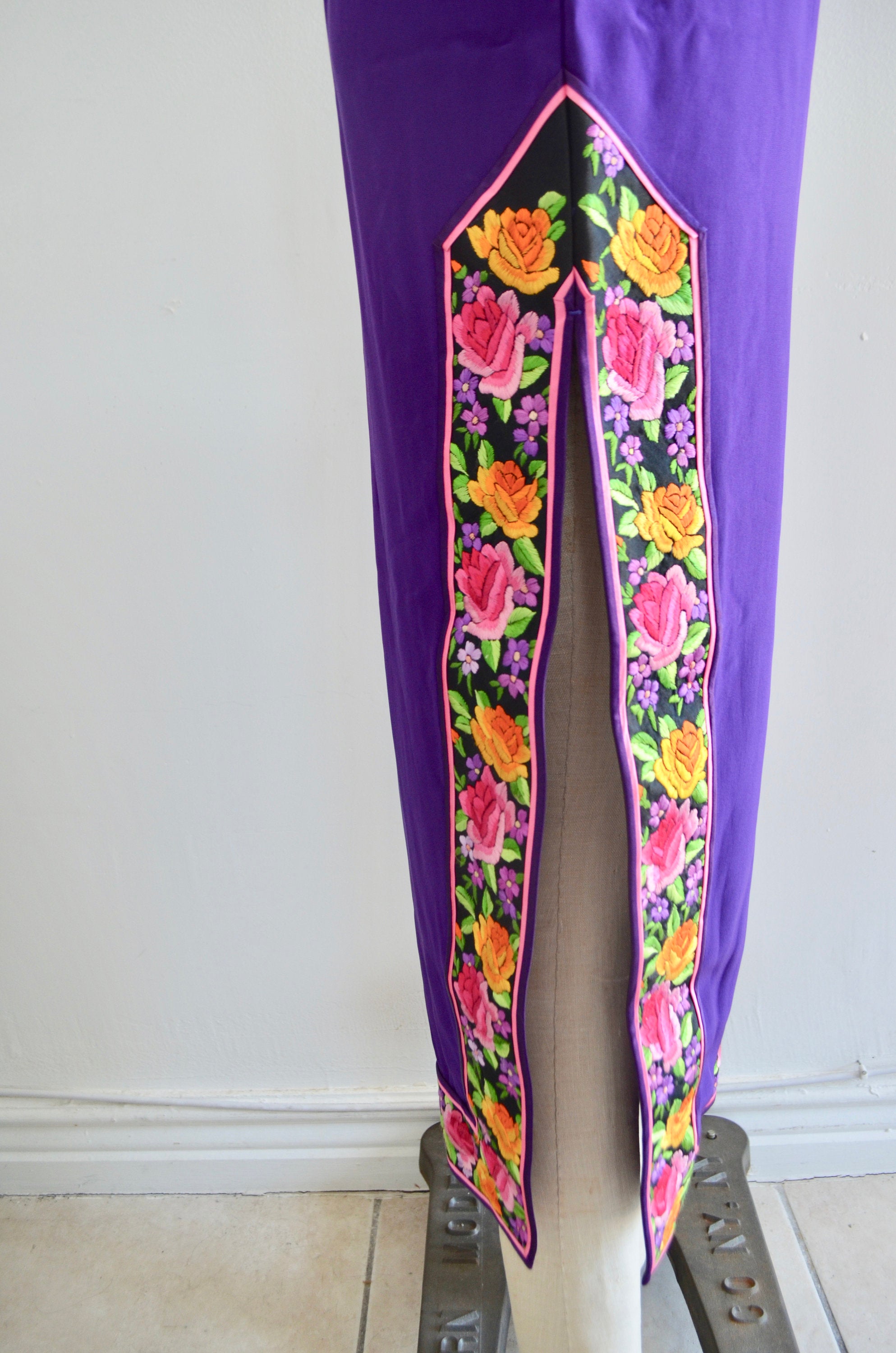 80S Cheongsam Japanese Traditional Purple Floral Colorful Mexican Embroidery Long Slit Dress