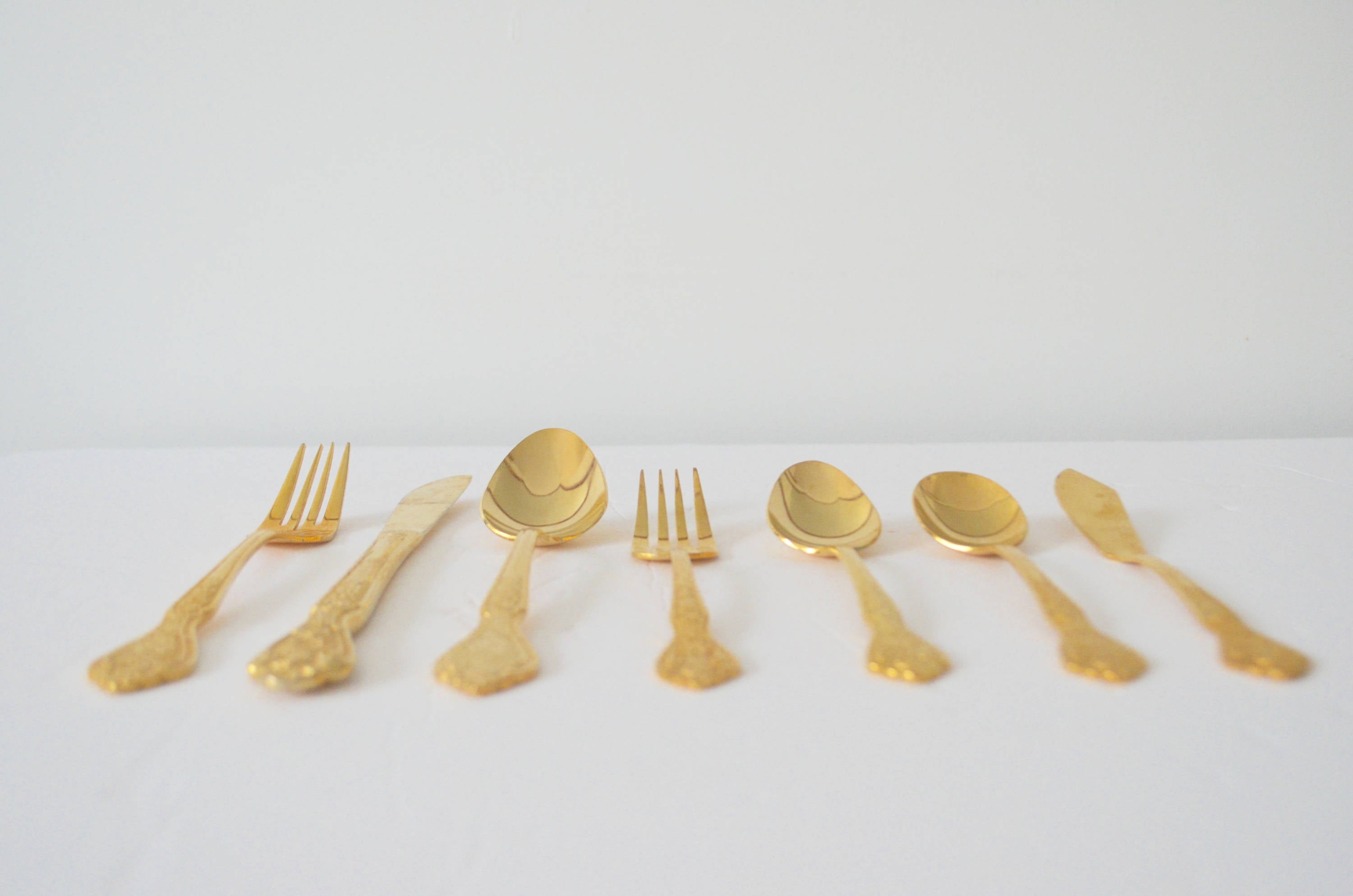 Rogers Baroque Rose Filigree 24K Gold Plated On Stainless Flatware Tableware Silverware 42 Pieces