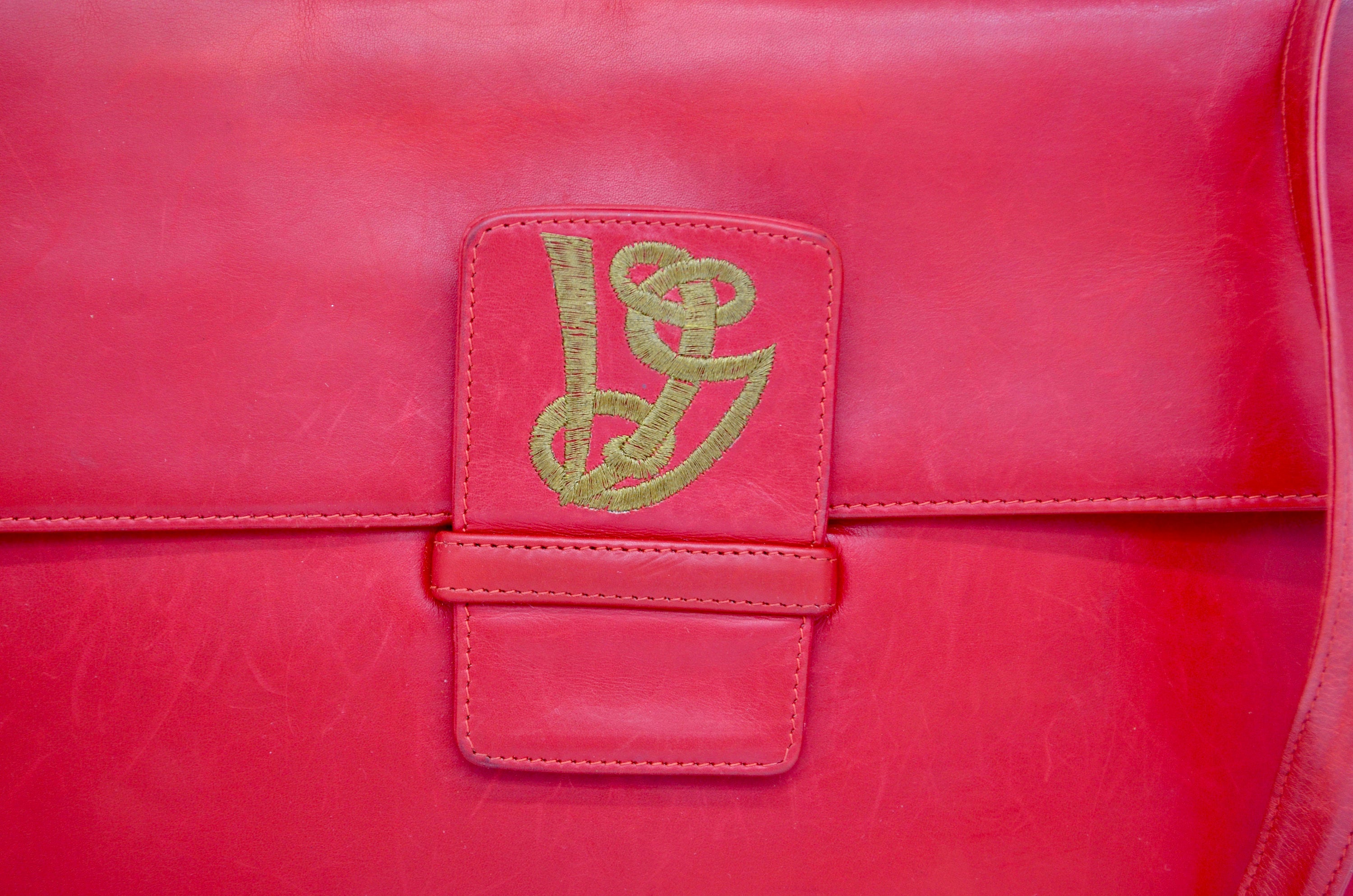 1990S Valentino Garavani Genuine Red Vibrant Leather Oversized Clutch Envelope Shoulderbag Vg