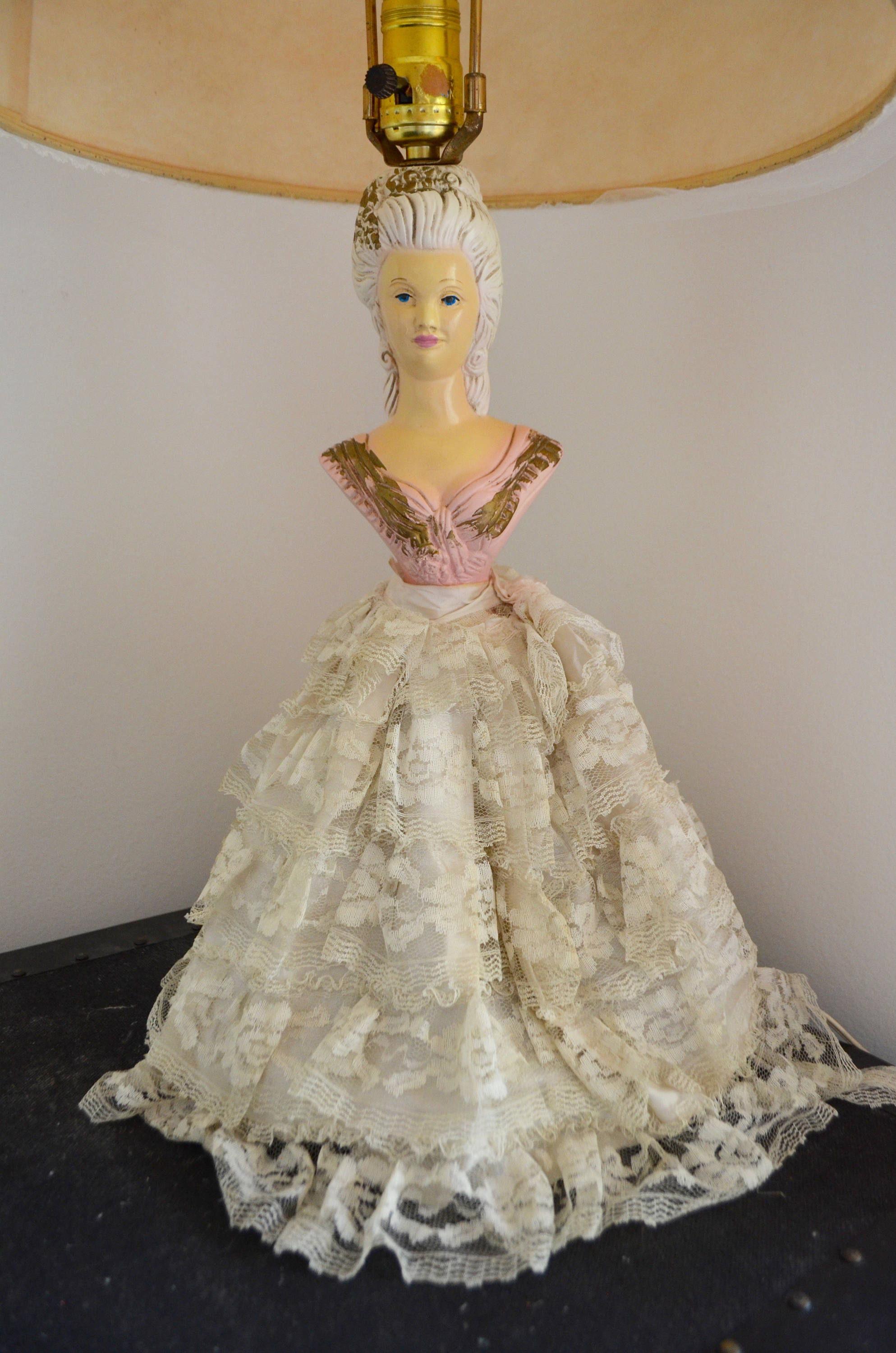 Marie Antoinette Boudoir Tall Figurine Porcelain Lamp With Shade Tule Brooch 1950 Chalk Half Body