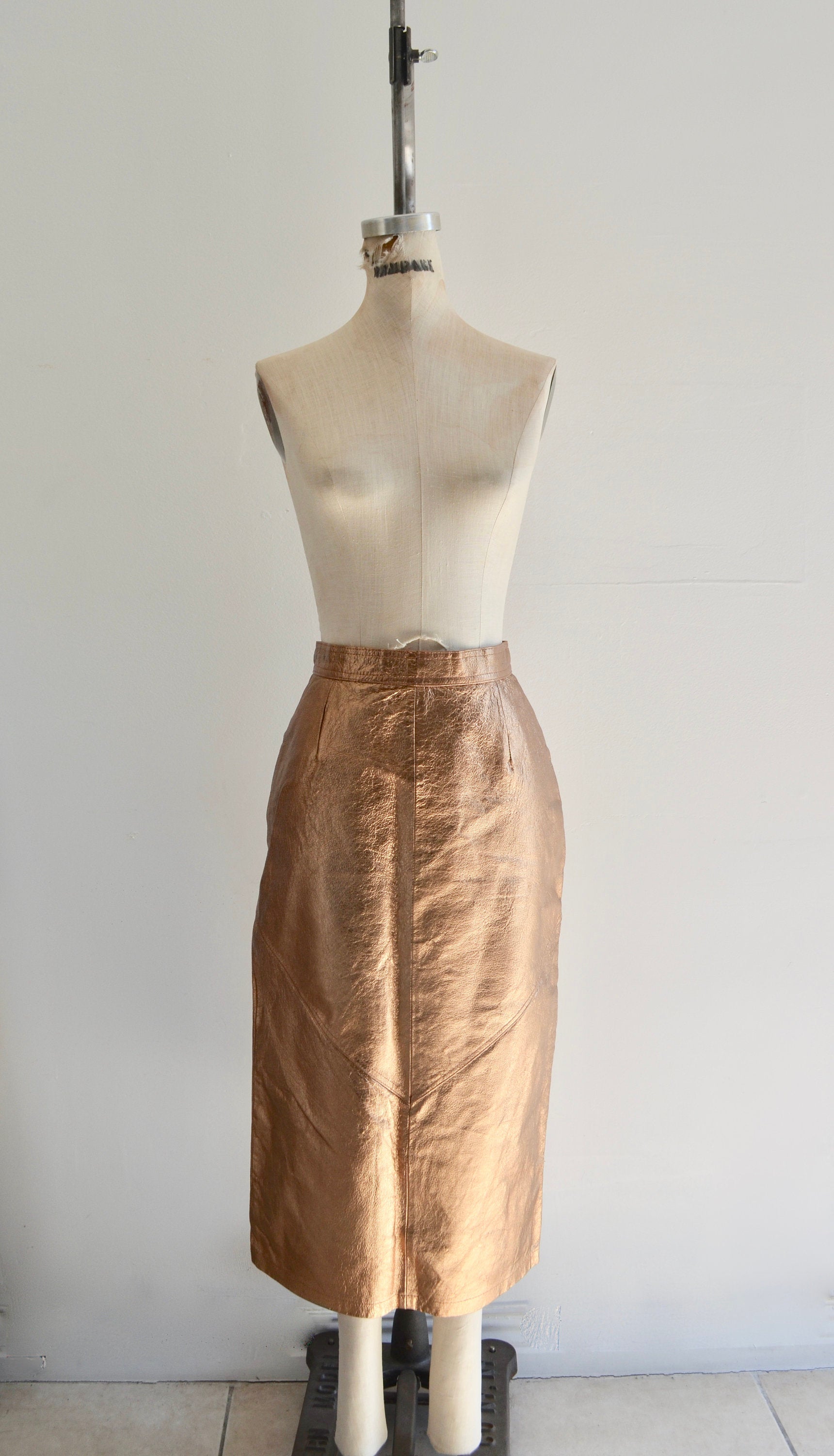 1980S Pia Rucci Gold Crackled Leather Pencil Long Skirt Lined Straight Knee Length