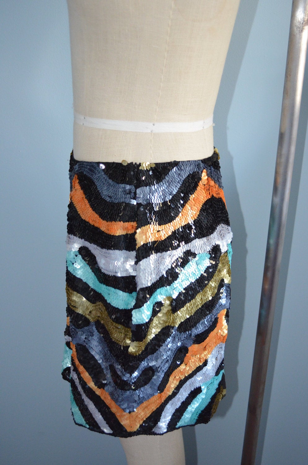 Wavy Colorful Sequined Style Mini Midi Skirt