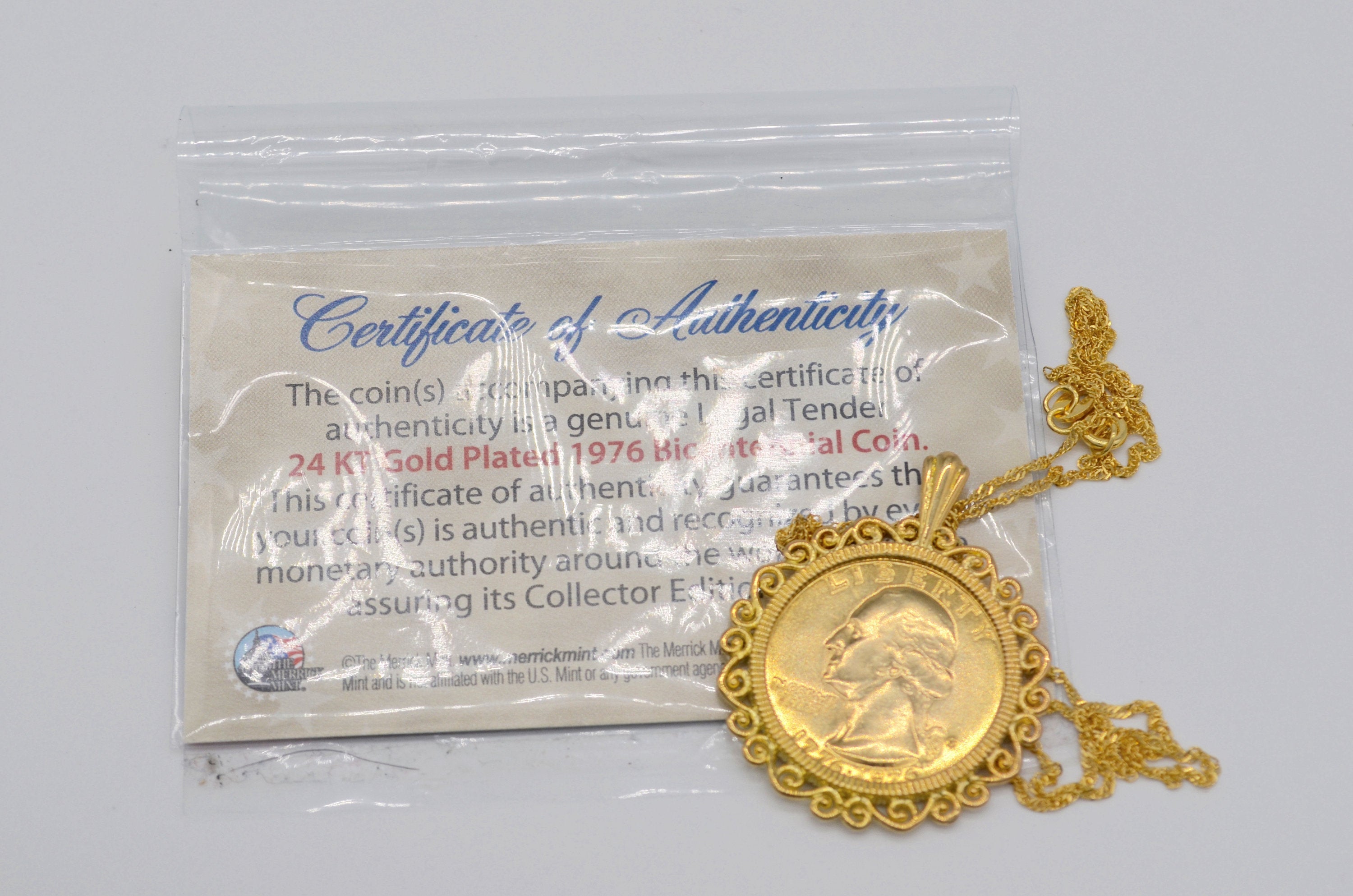 1976 Nwt 24Kt Gold Plated Bicentennial Coin Filigree Bezel In Gold Plated 925 Silver Chain Necklace