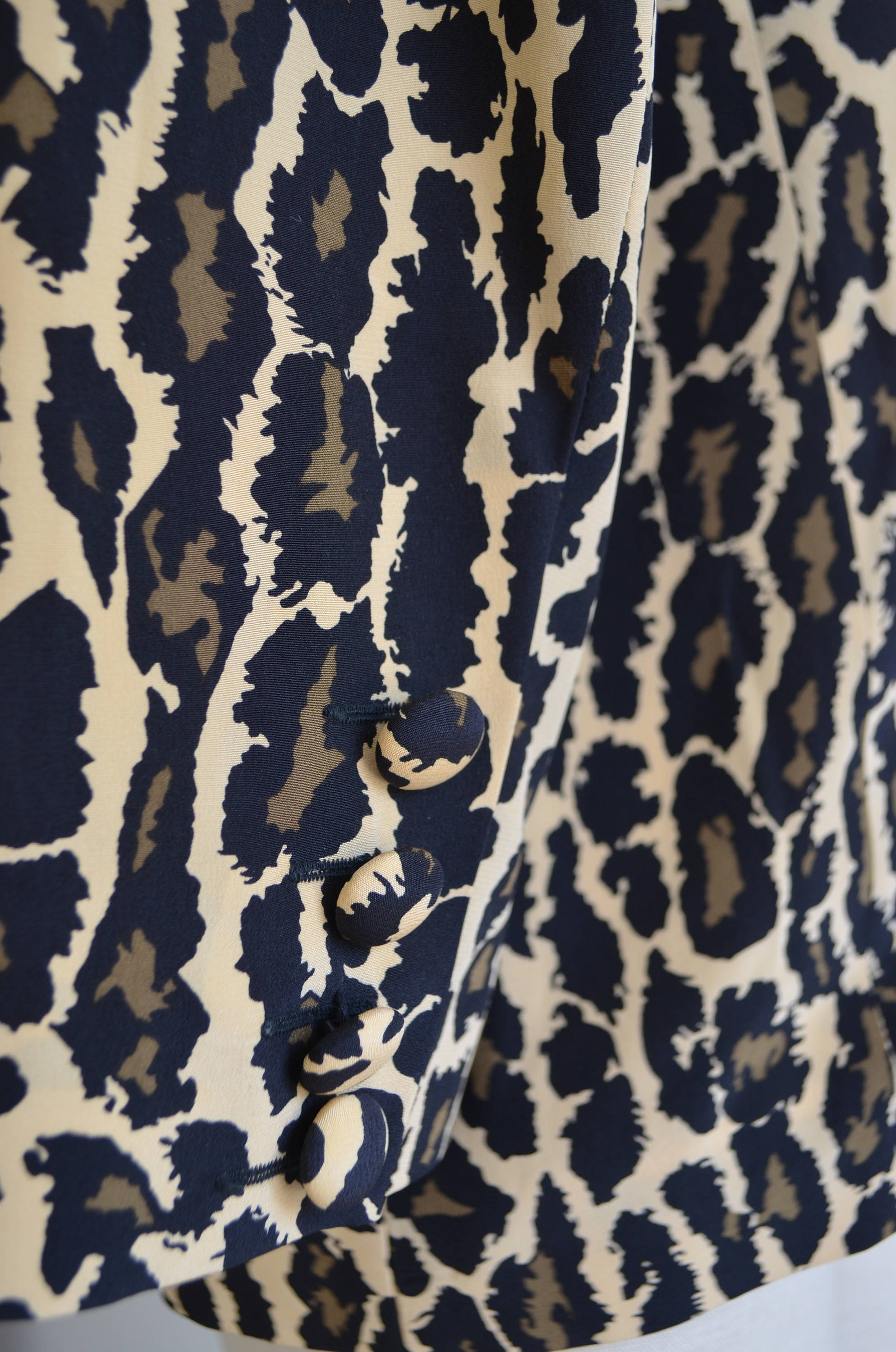 Silk Black Leopard Sequins Animal Print Beaded Blazer Jacket Eleanor P Brenner Size 4