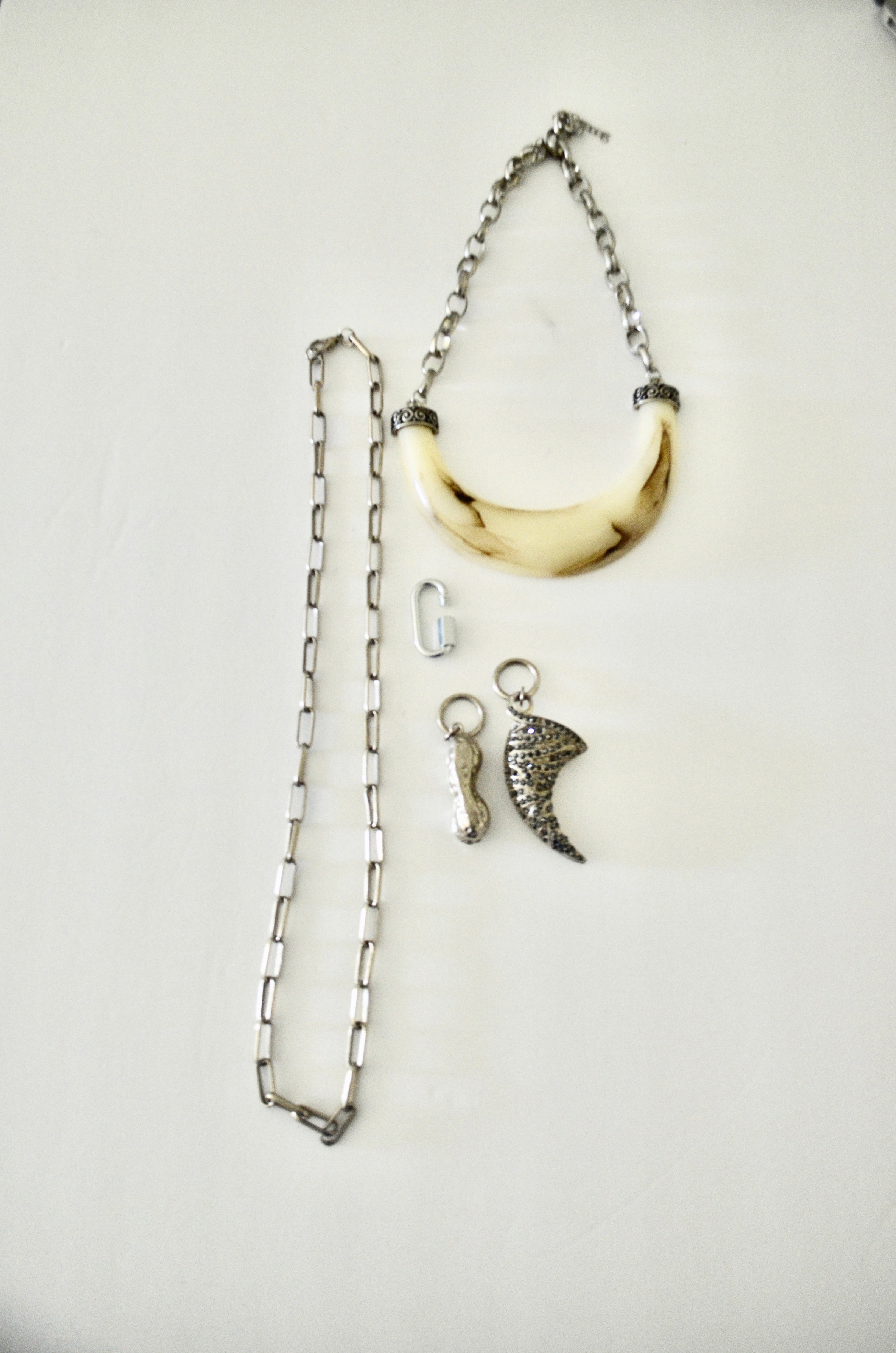 Ethnic Boho Huge Beige Resin Tribal Horn Silver Necklace with Long Link Chain Carabiner Lock Pendant
