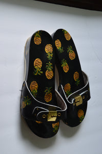 70s Original vintage DR Scholl's black wooden Pineapple pattern leather clog sandals Size 8