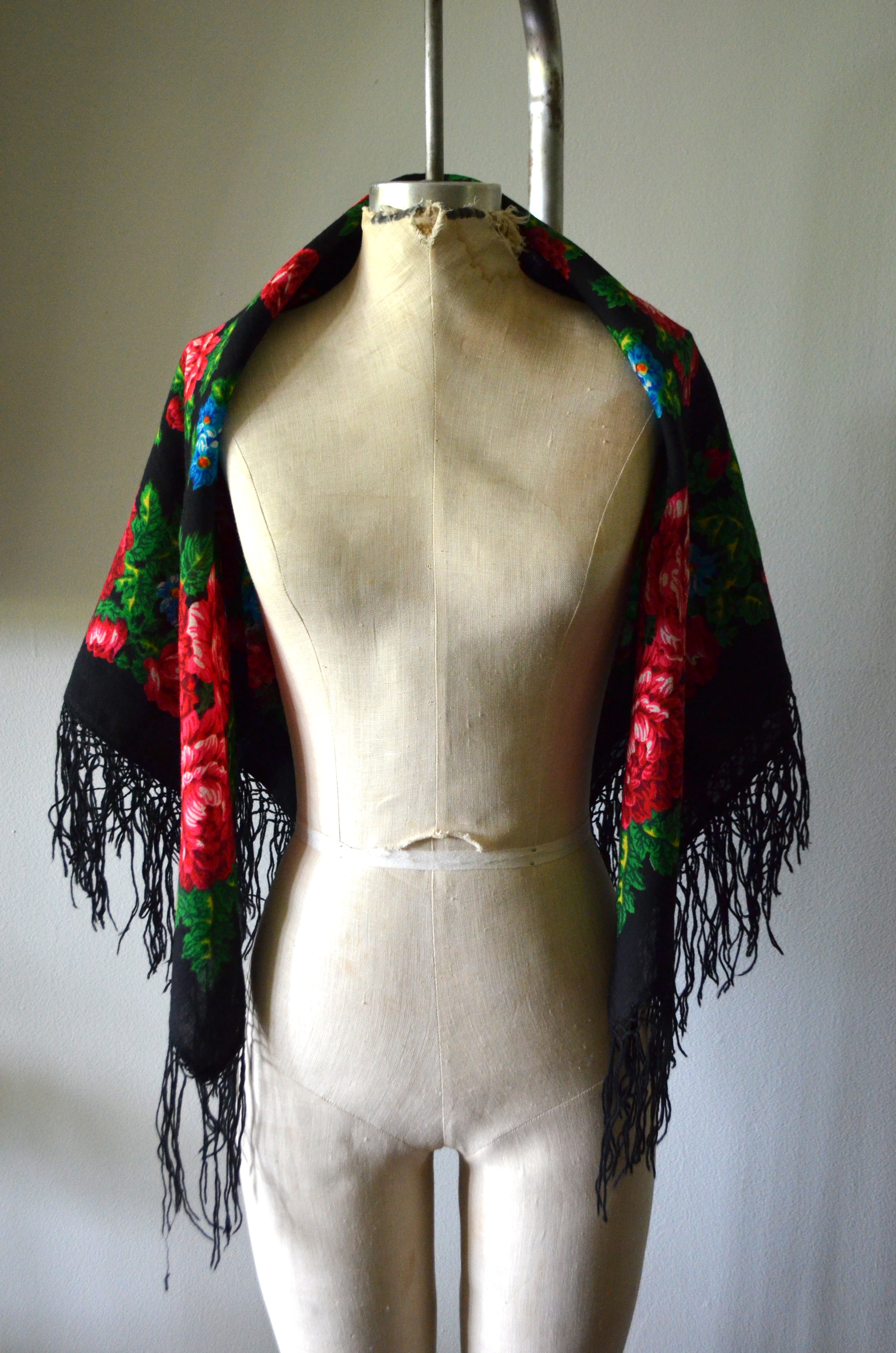 70s Black cotton piano floral fringe shawl Mexican Bohemian