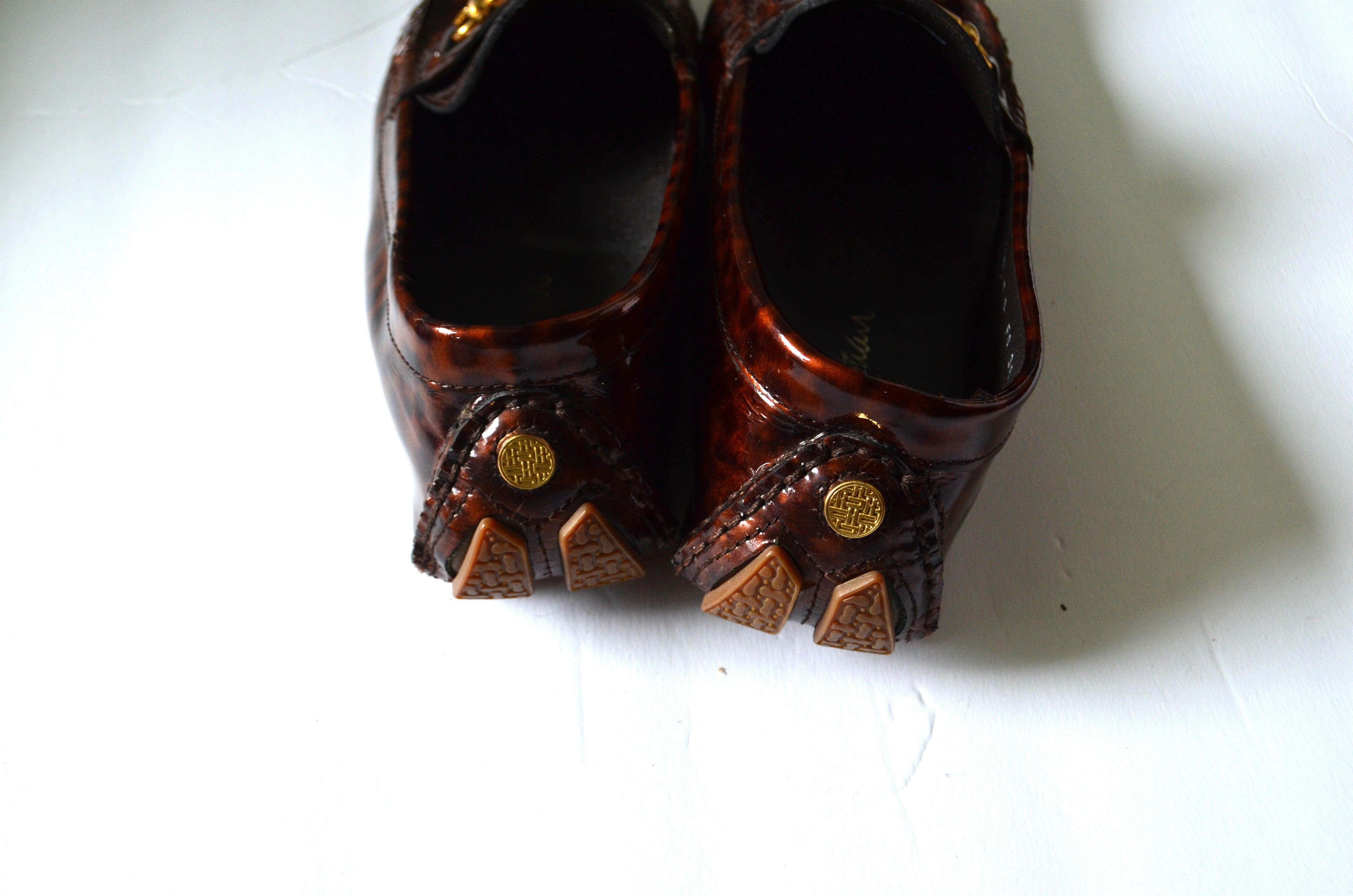 COLE HANN Brown Tortoiseshell patent leather Loafers gold Horsebit Authentic Shoes Women's size 38 Italy